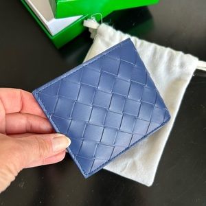 Bottega Veneta Bi-fold wallet, new, never used. Gift, missed return window.